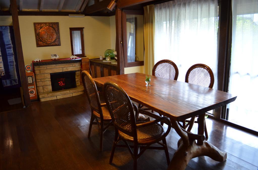 Ishigakijima Akagawara Villa Ishigaki  Rum bild